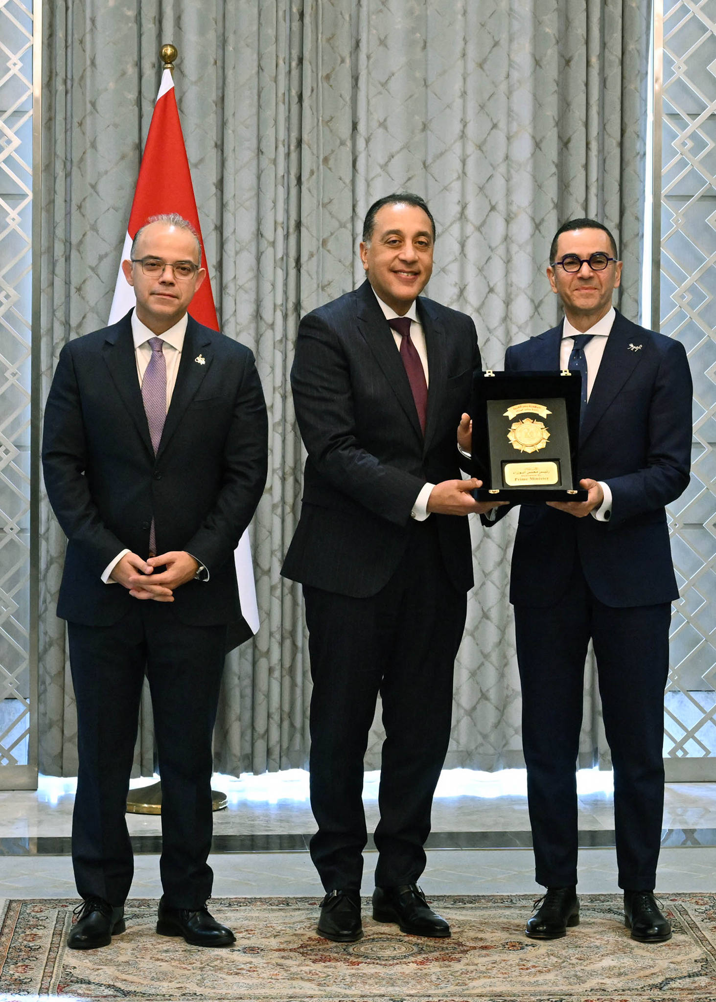 قد تكون صورة ‏‏مِنبر‏ و‏نص‏‏