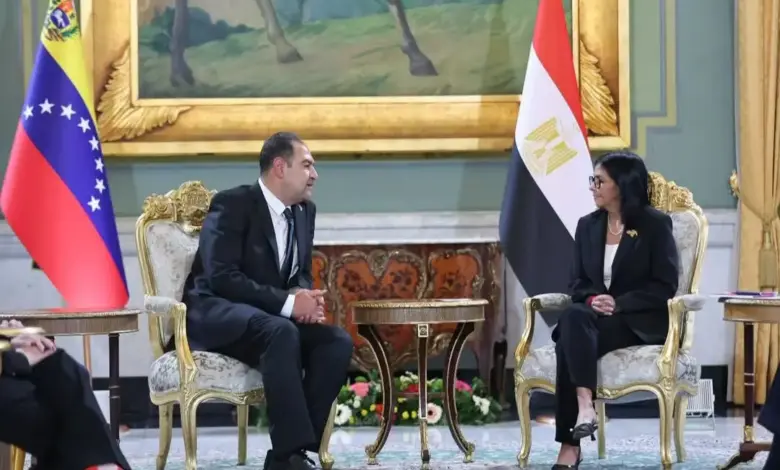 السفير المصري يقدم أوراق اعتماده لرئيسة جمهورية فنزويلا البوليفارية